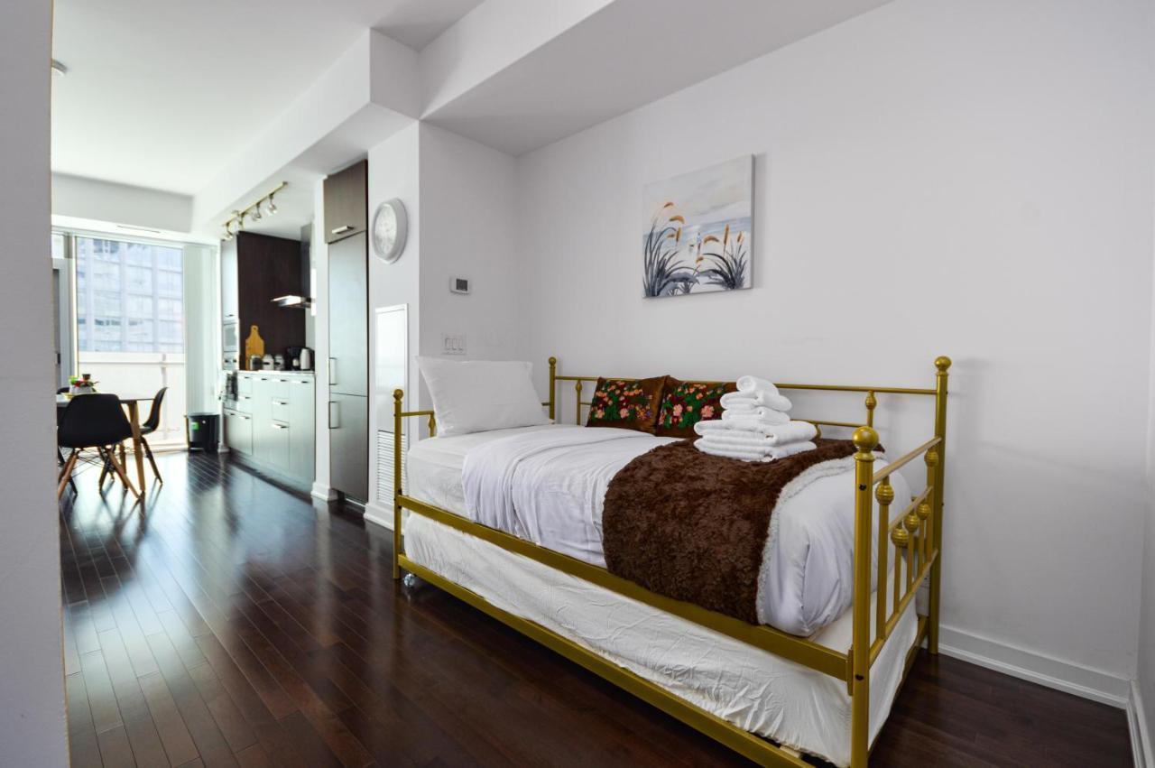 Downtown Toronto Condo Near Cn Tower, Mtcc, Rogers Center , Union Station Eksteriør billede
