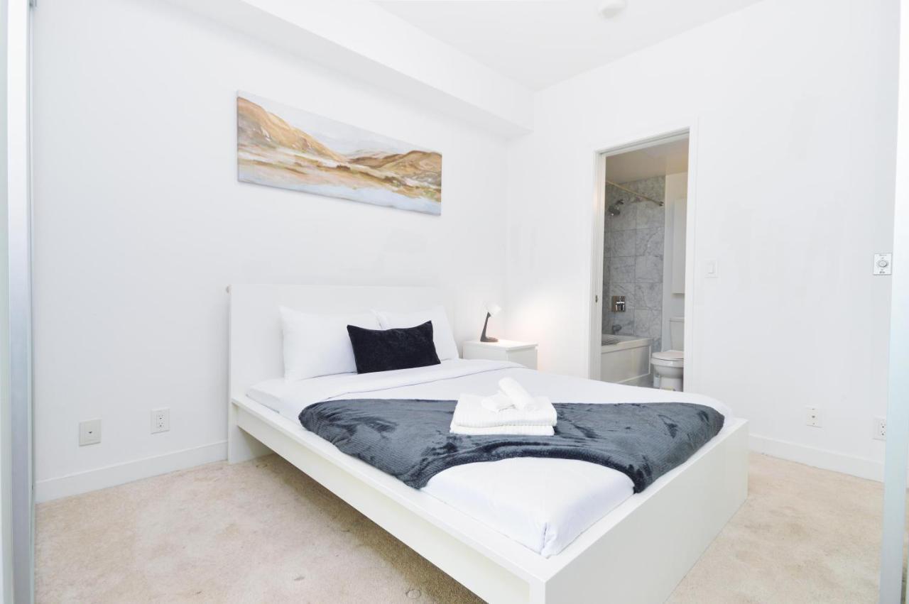 Downtown Toronto Condo Near Cn Tower, Mtcc, Rogers Center , Union Station Eksteriør billede