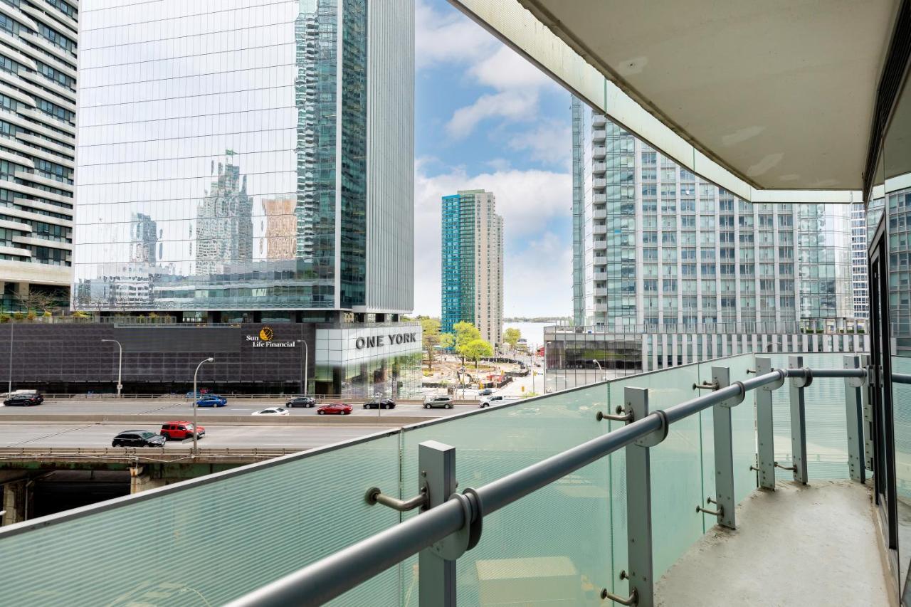 Downtown Toronto Condo Near Cn Tower, Mtcc, Rogers Center , Union Station Eksteriør billede