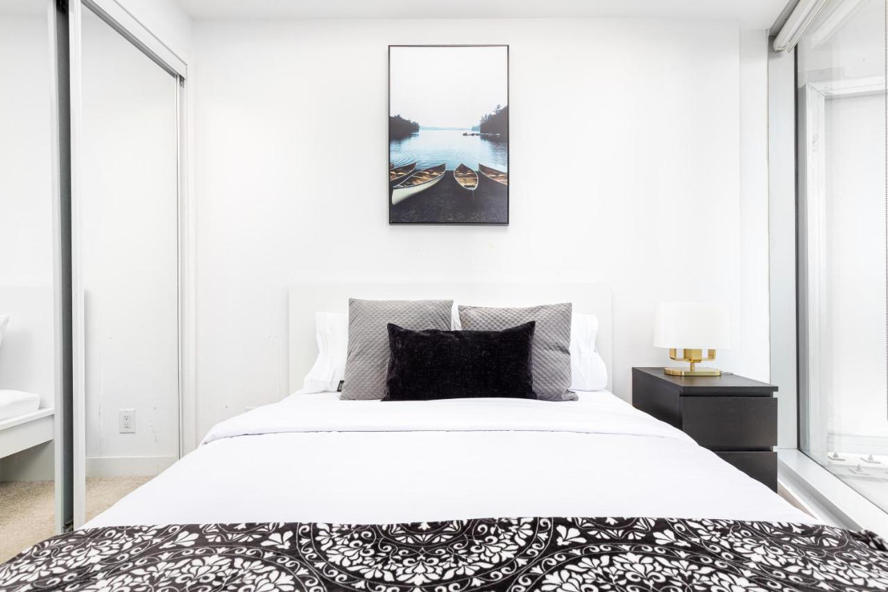 Downtown Toronto Condo Near Cn Tower, Mtcc, Rogers Center , Union Station Eksteriør billede